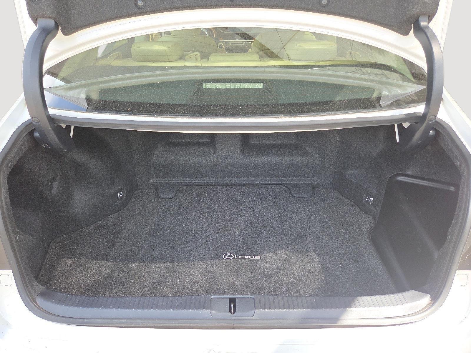 Used 2013 Starfire Pearl Lexus Hybrid image 44