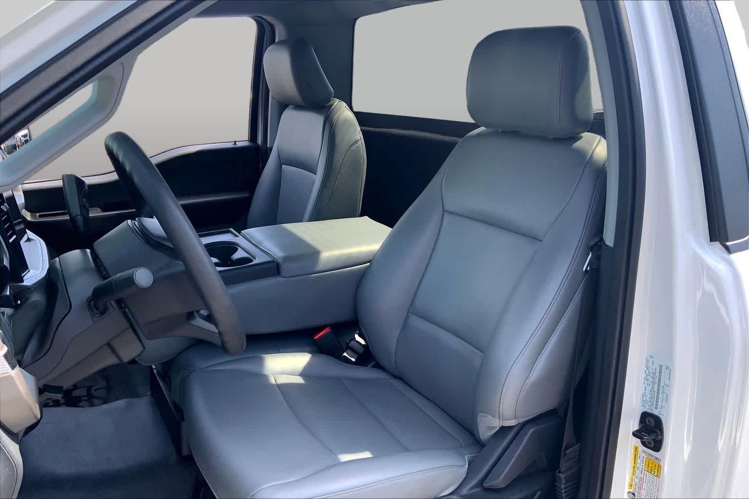 Used 2025 Oxford White Ford XL image 8