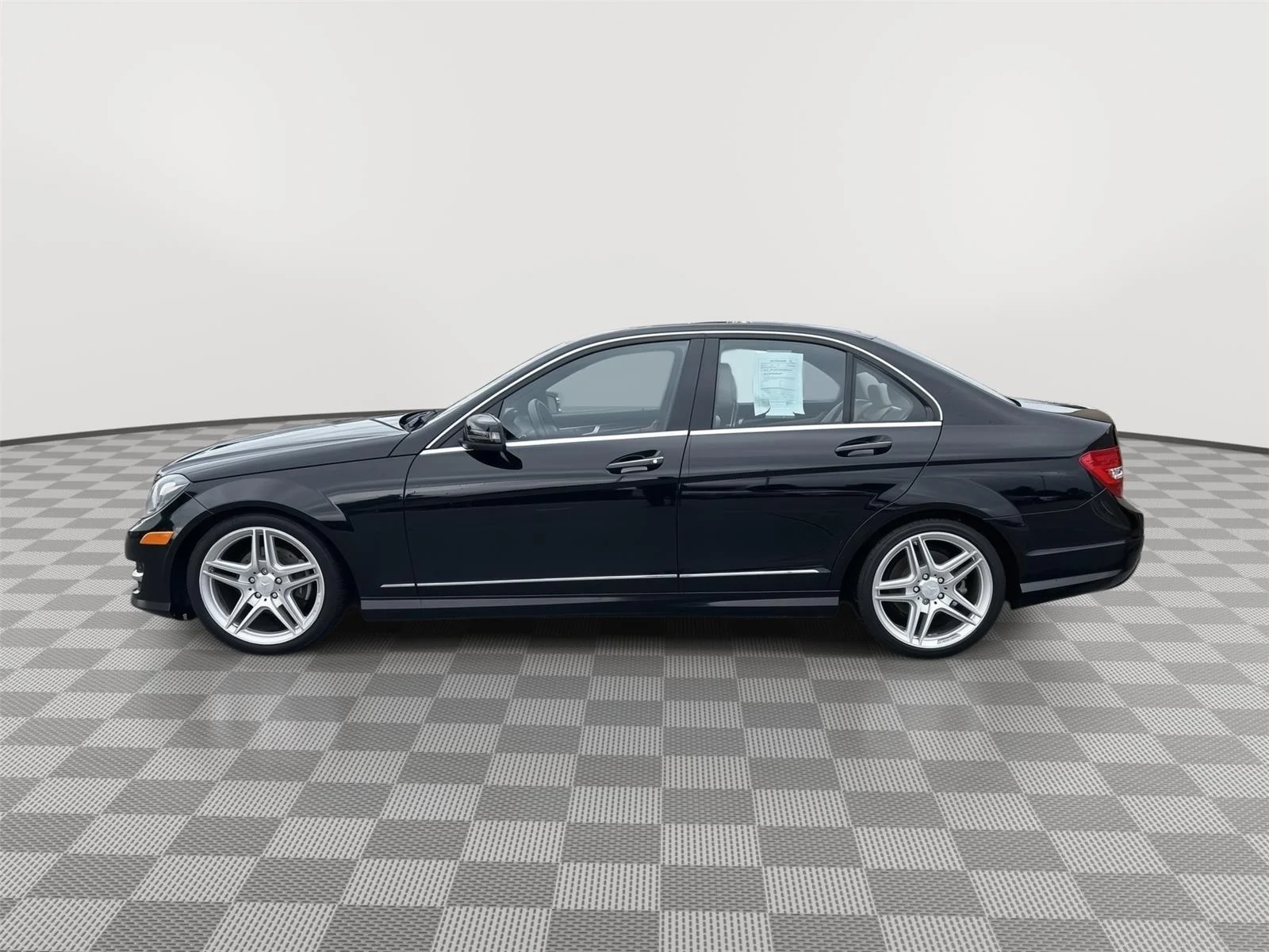Used 2012  Mercedes-Benz C 300 Sport image 6