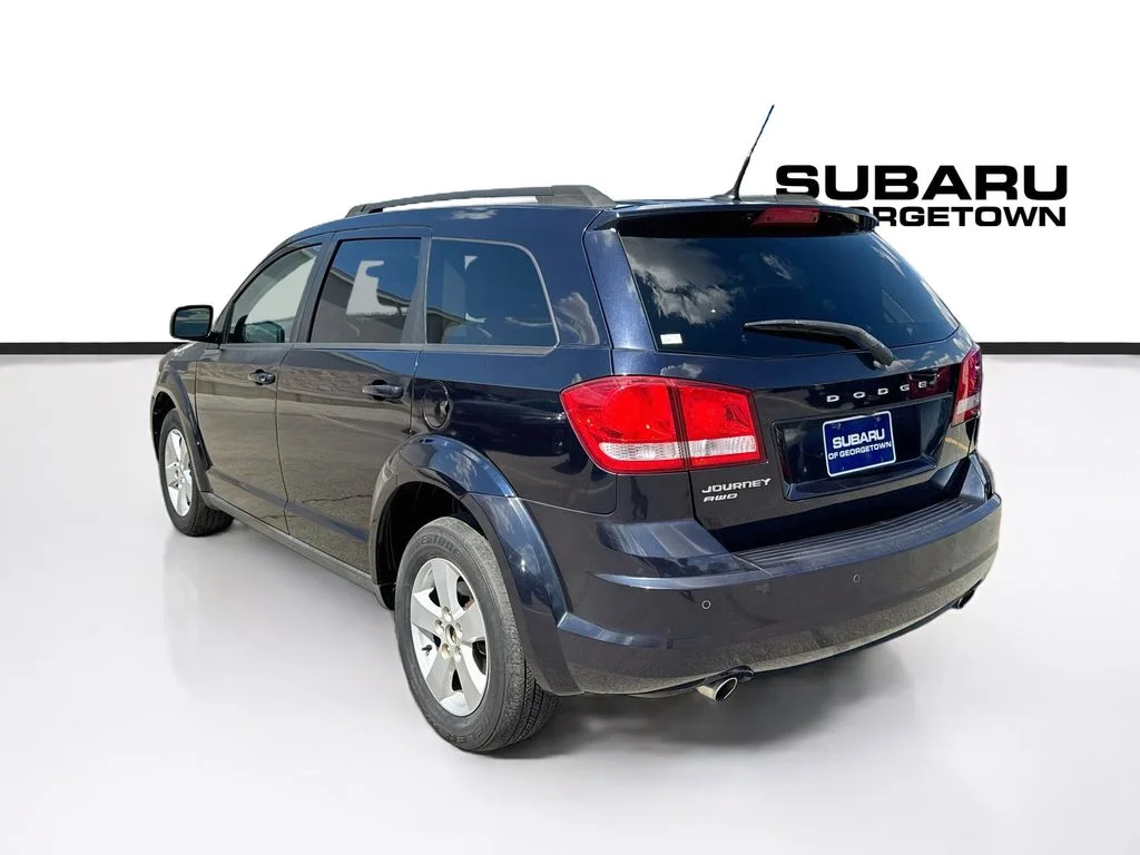 Used 2011 Black Dodge Mainstreet image 5