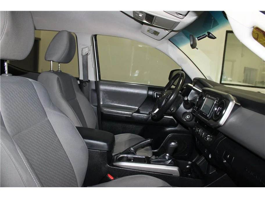 Used 2016 White Toyota SR5 Pickup 4D 5 ft image 18