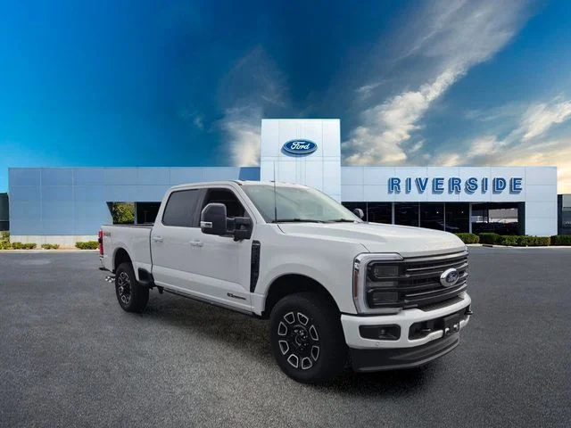 New 2026 Star White Metallic Tri-Coat Ford F-250® Platinum® image 1