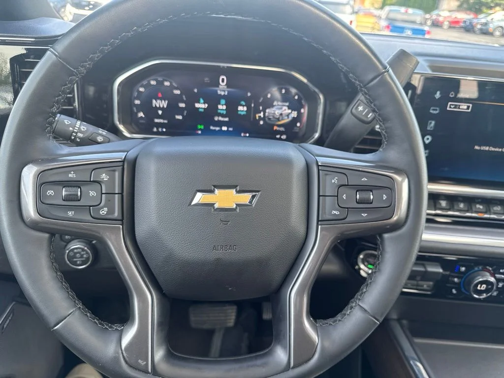 Used 2026 Blue Chevrolet High Country image 18
