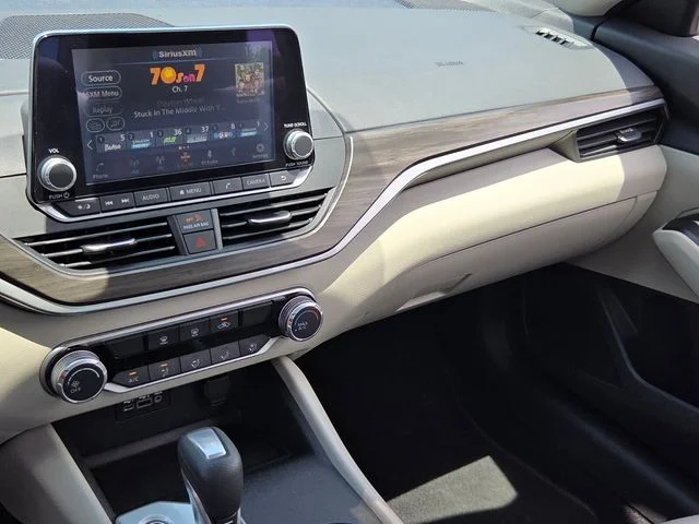 2025 Nissan Altima SV - Photo 25