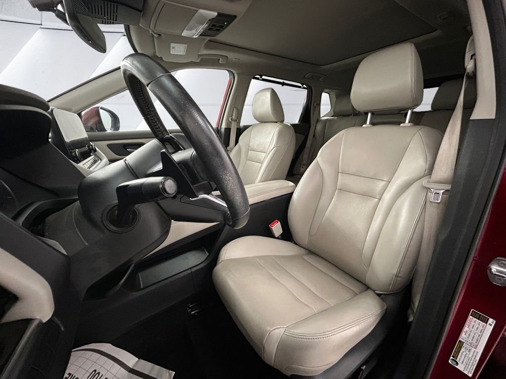 Used 2023 Red Nissan SL image 8