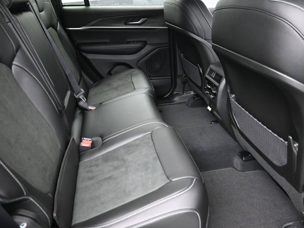 2026 Jeep Grand Cherokee Laredo - Photo 10