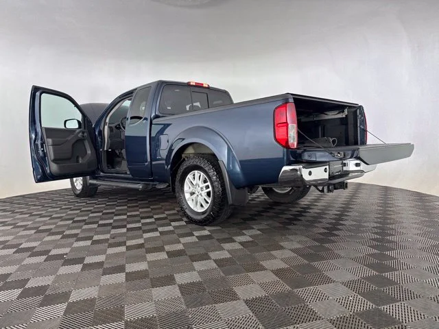 Used 2020 Blue Nissan SV image 27