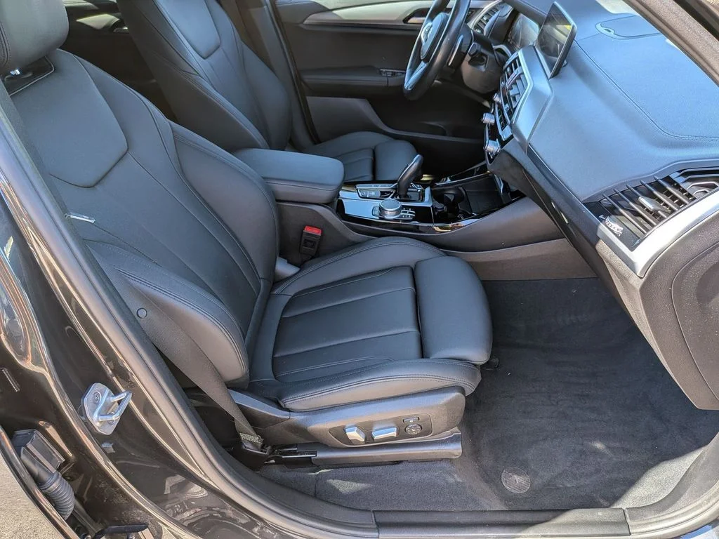 Used 2021 Gray BMW xDrive30e image 31