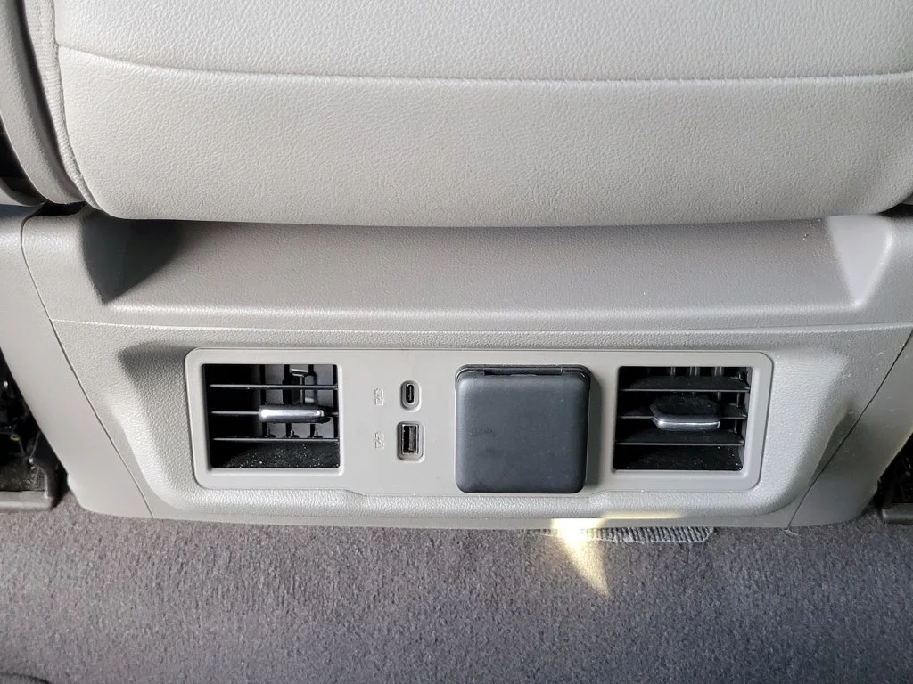 Used 2024 Summit White GMC SLT image 16