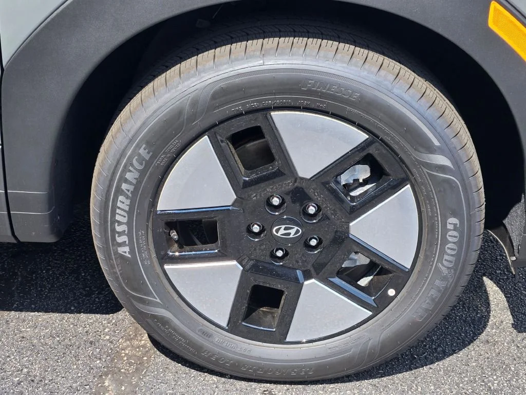 New 2026 Gray Hyundai SEL image 4