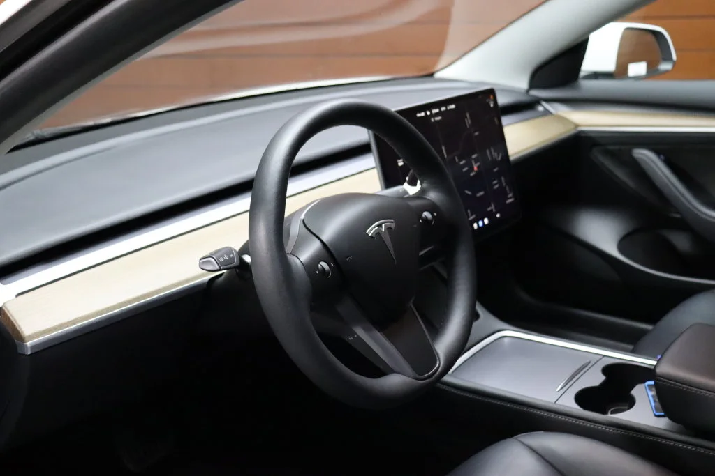 Used 2022 Pearl White Multi-Coat Tesla Long Range image 28