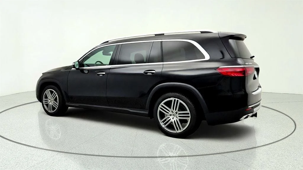 Used 2025 Obsidian Black Metallic Mercedes-Benz GLS 450 4MATIC® SUV w/ Trailer Hitch image 7