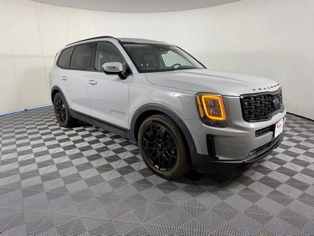 Used 2021 Gray Kia SX image 1