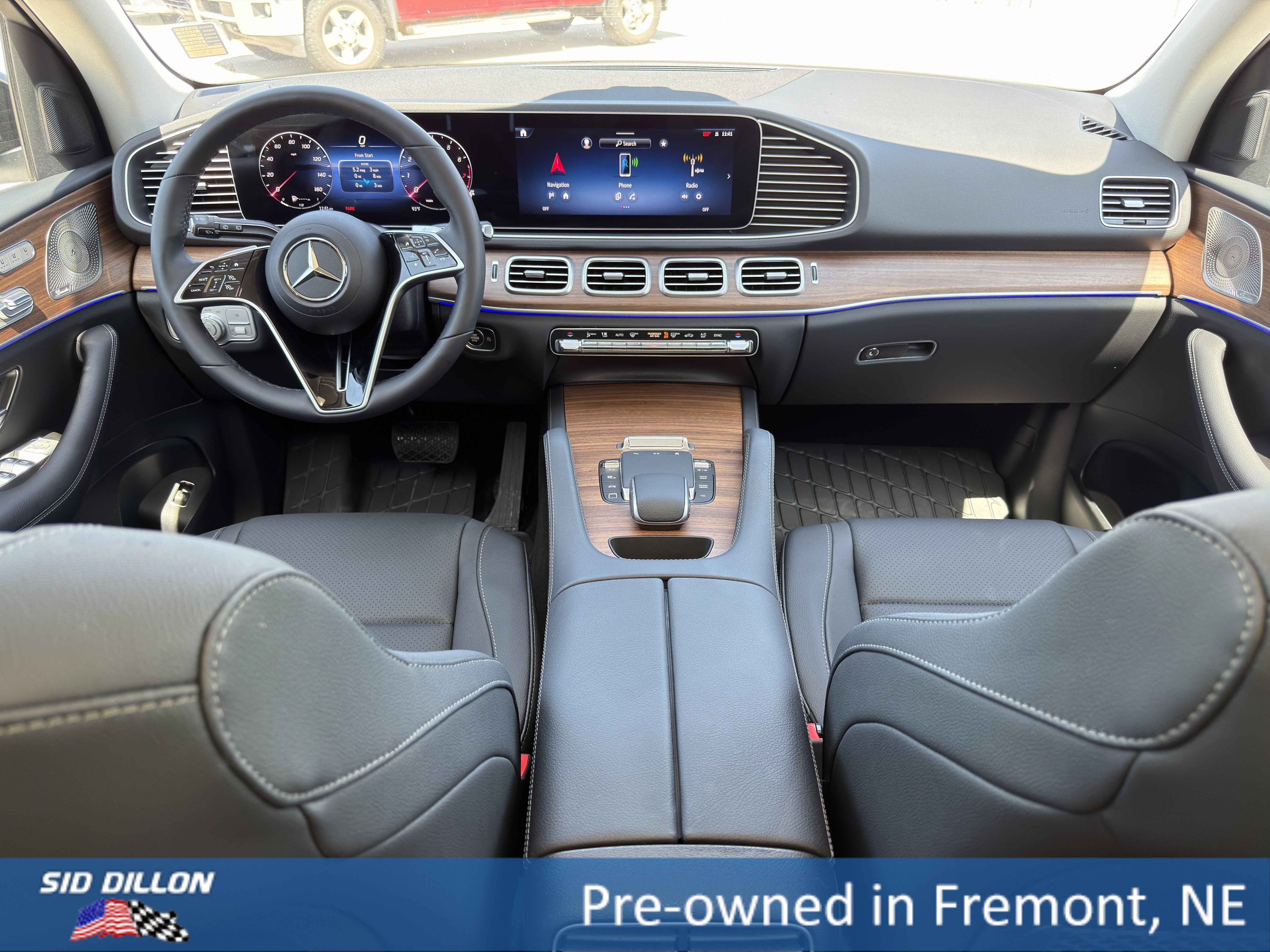 Used 2026 MANUFAKTUR Moonlight White Metallic Mercedes-Benz GLE 350 image 9