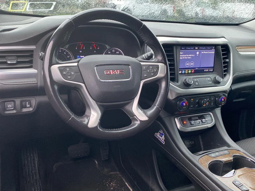 Used 2020 Smokey Quartz Metallic GMC SLE image 3