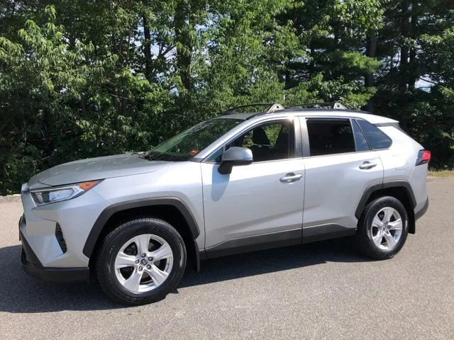 Used 2019 Silver Sky Metallic Toyota XLE image 8