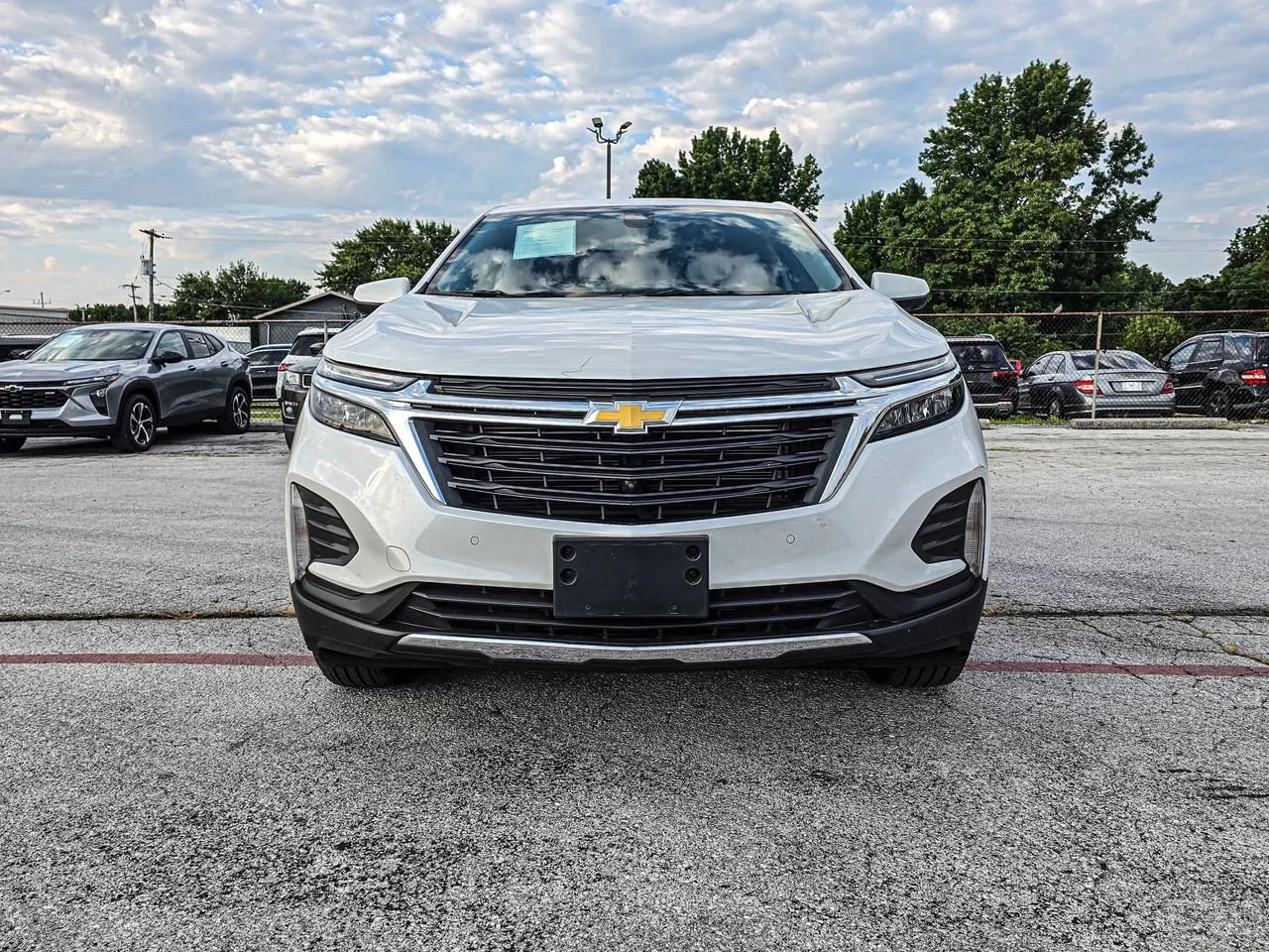 Used 2023 Iridescent Pearl Tricoat Chevrolet LT w/1LT image 1