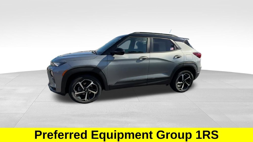 Used 2023 Gray Chevrolet RS image 3