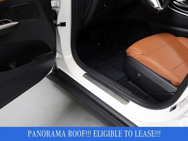 Certified Used 2026 Polar White Mercedes-Benz GLC 300 image 24