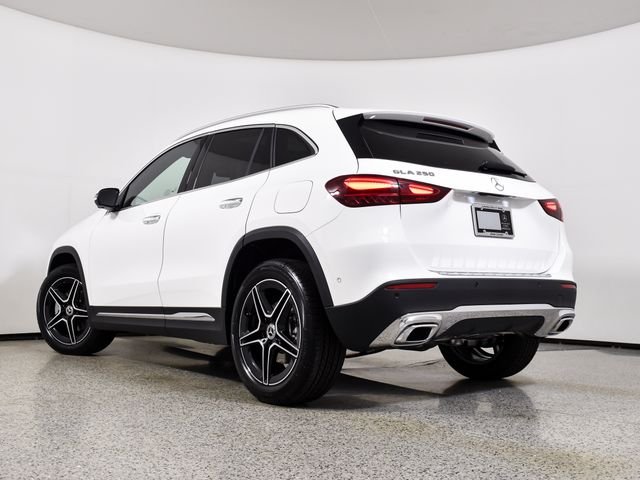 New 2026 Polar White Mercedes-Benz GLA 250 image 13