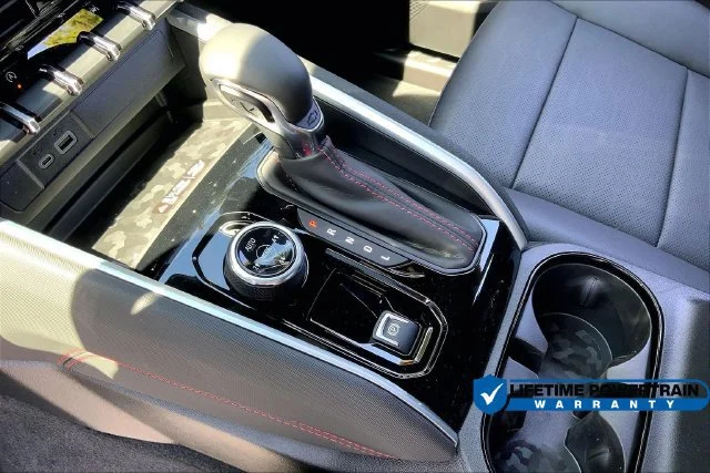 2026 Chevrolet Colorado Z71 - Photo 9