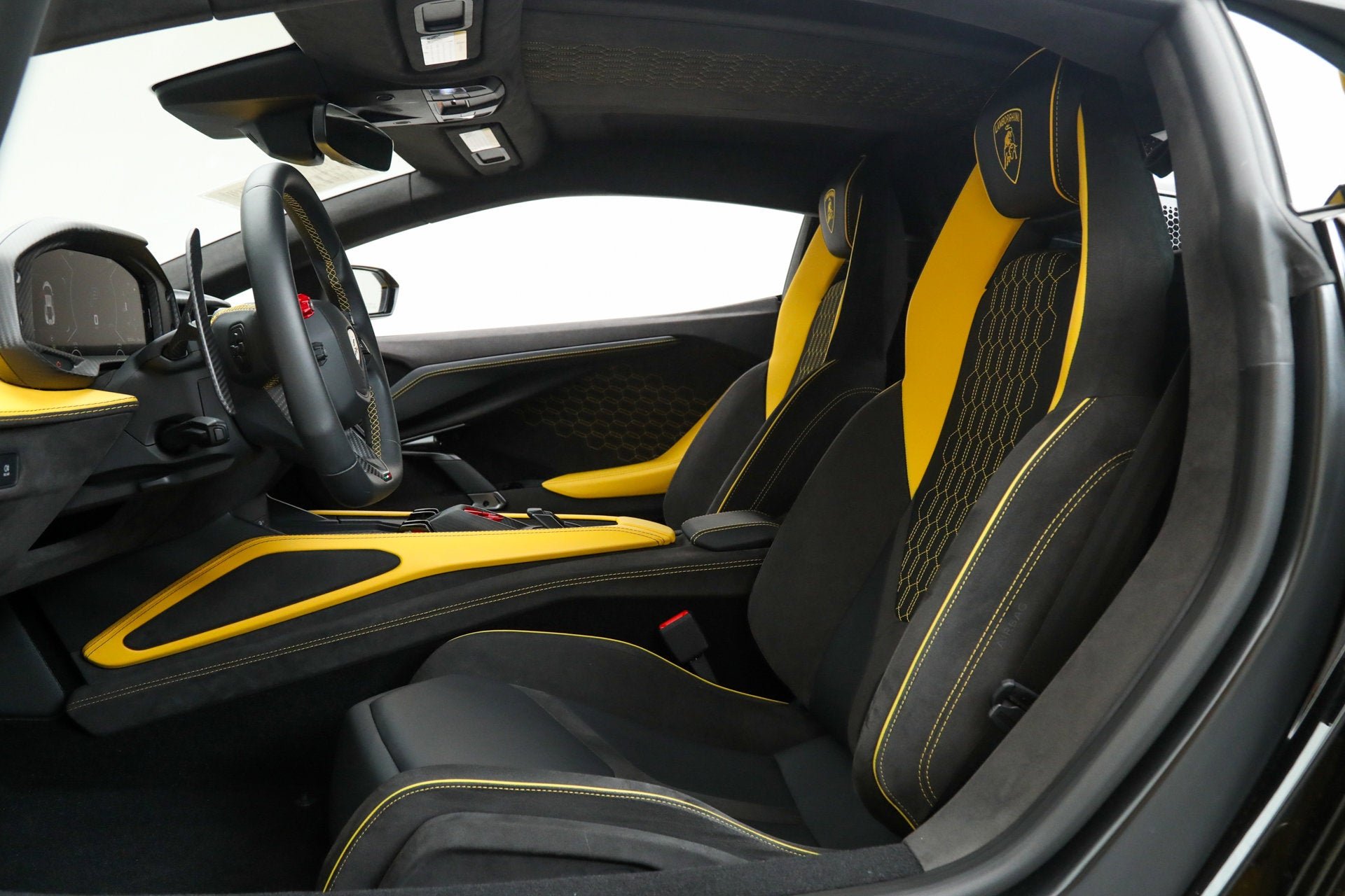2024 Lamborghini Revuelto Base - Photo 24