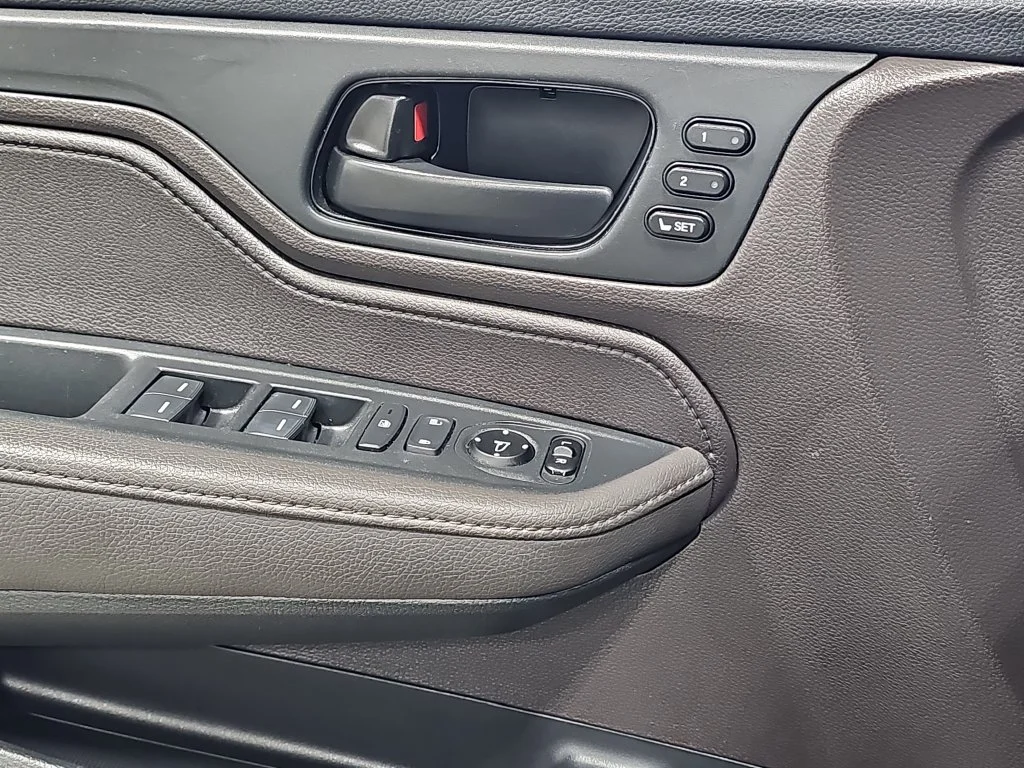 Used 2018 Black Honda EX-L image 30