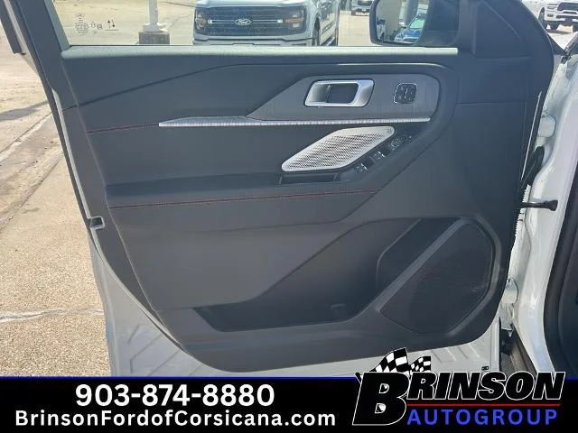 New 2026 Star White Metallic Tri-Coat Ford ST image 32