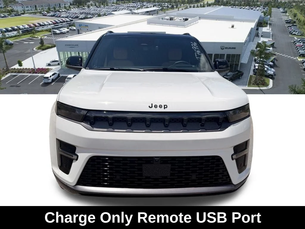 New 2026 Bright White Clear-Coat Exterior Paint Jeep Summit Reserve image 8