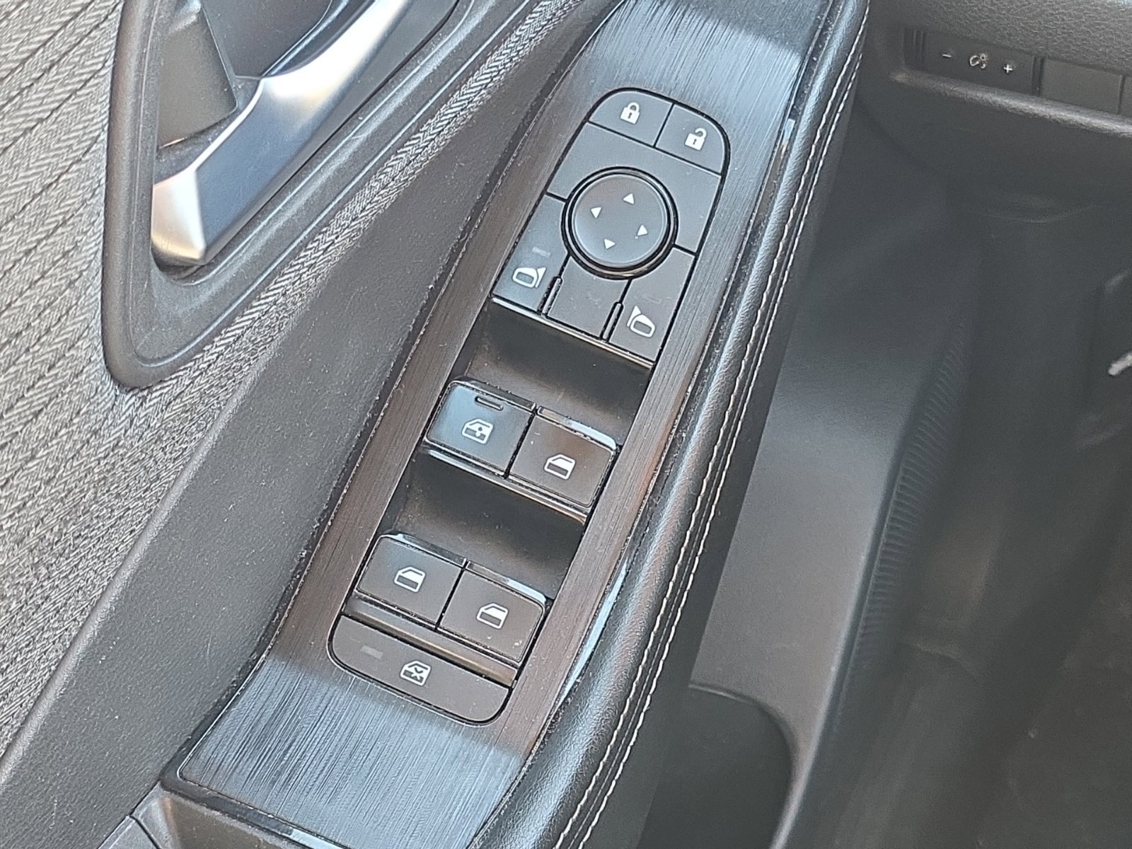 Used 2023 Gray Nissan SV image 23