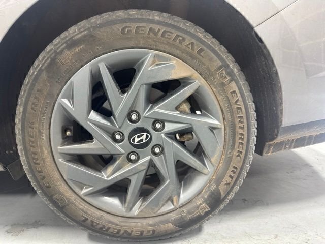 Used 2024 Beige Hyundai SEL image 9
