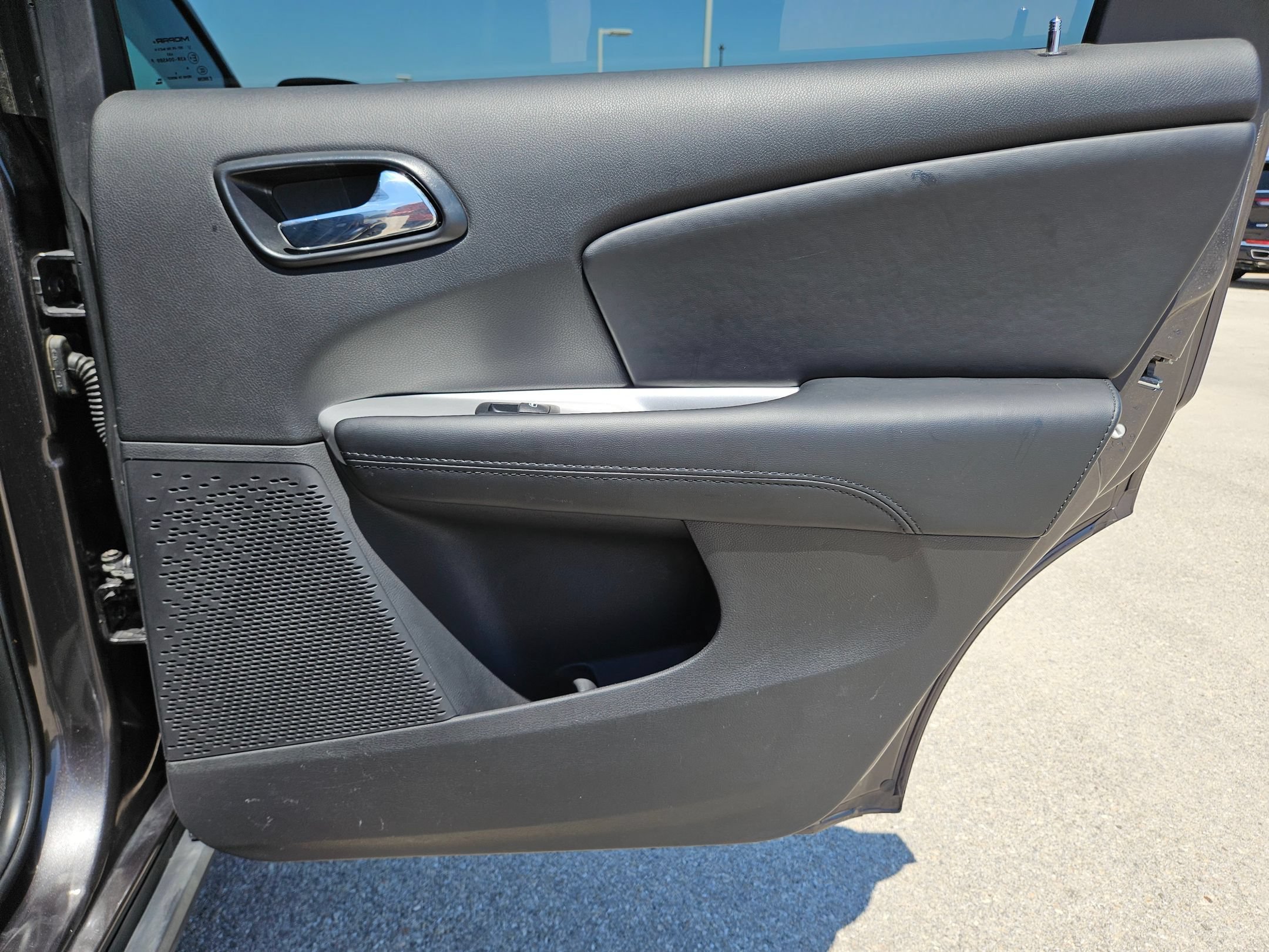 Used 2020 Granite Pearlcoat Dodge SE Value image 25