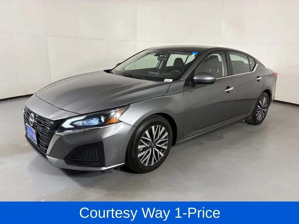 Used 2023 Gray Nissan 2.5 SV image 5