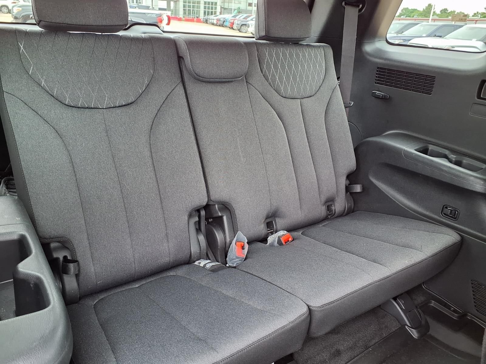 Used 2022 Abyss Black Hyundai SEL image 21