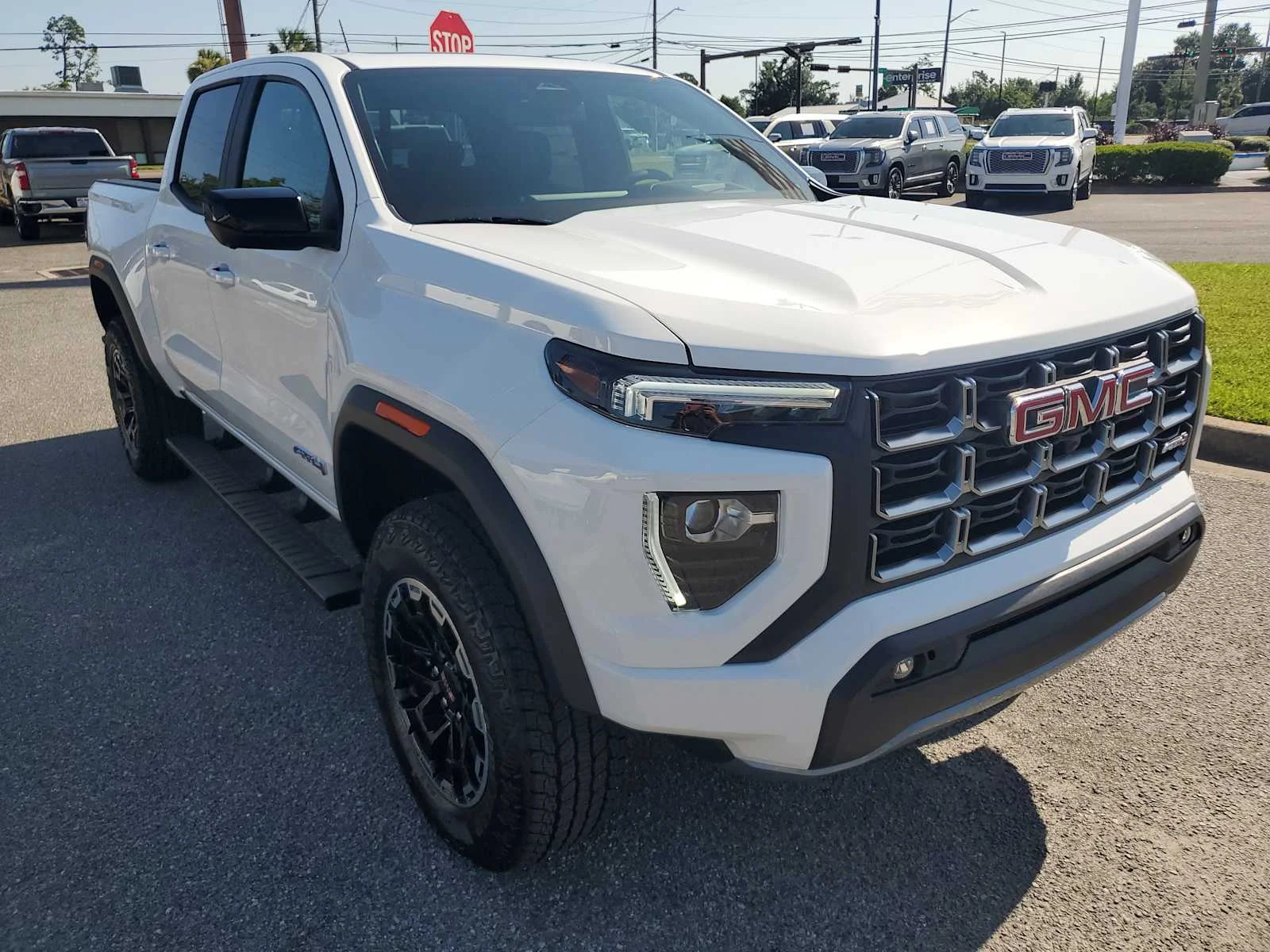 New 2026 Summit White GMC AT4 image 8
