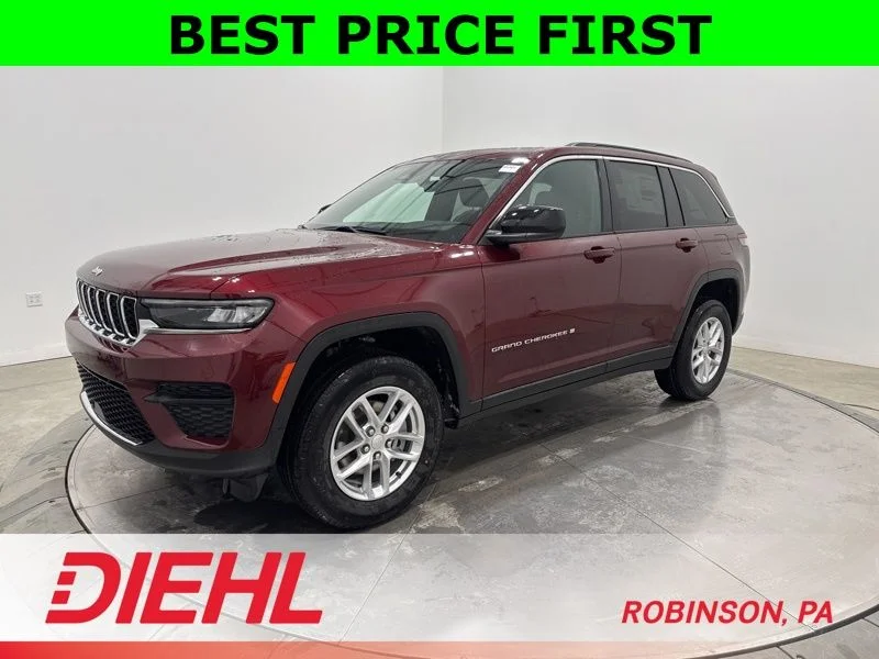 New 2026 Velvet Red Pearl-Coat Exterior Paint Jeep Laredo X image 3