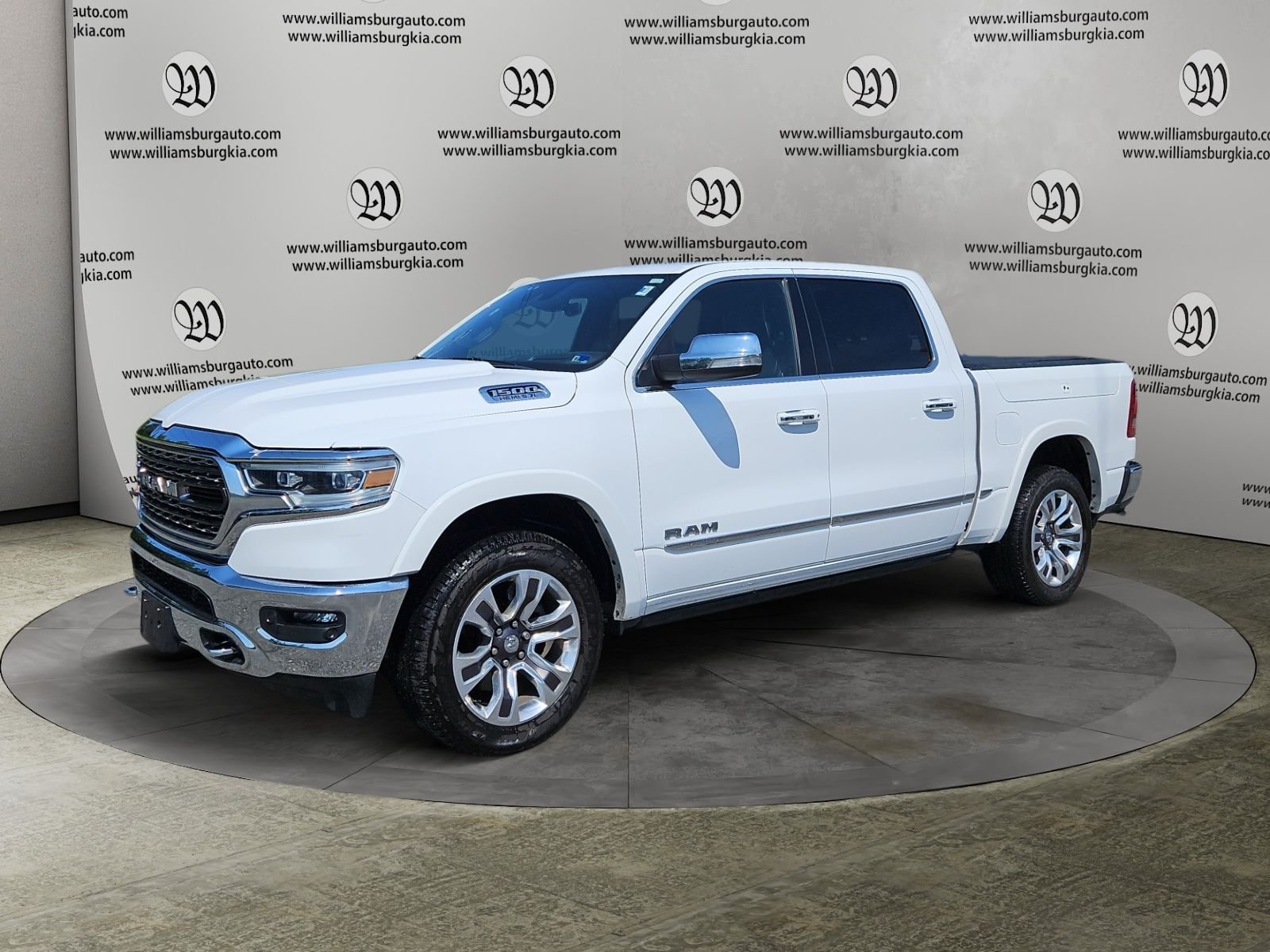 2022 RAM 1500 Limited 4x4 Crew Cab 5'7's photo