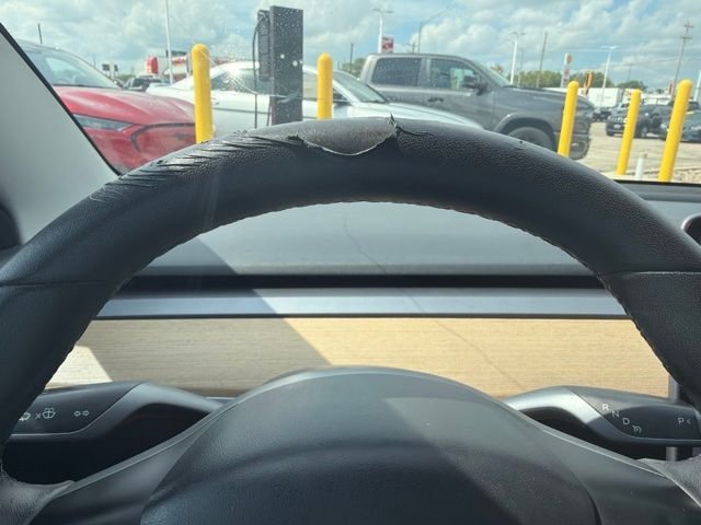 Used 2020 White Tesla Standard Range Plus image 6