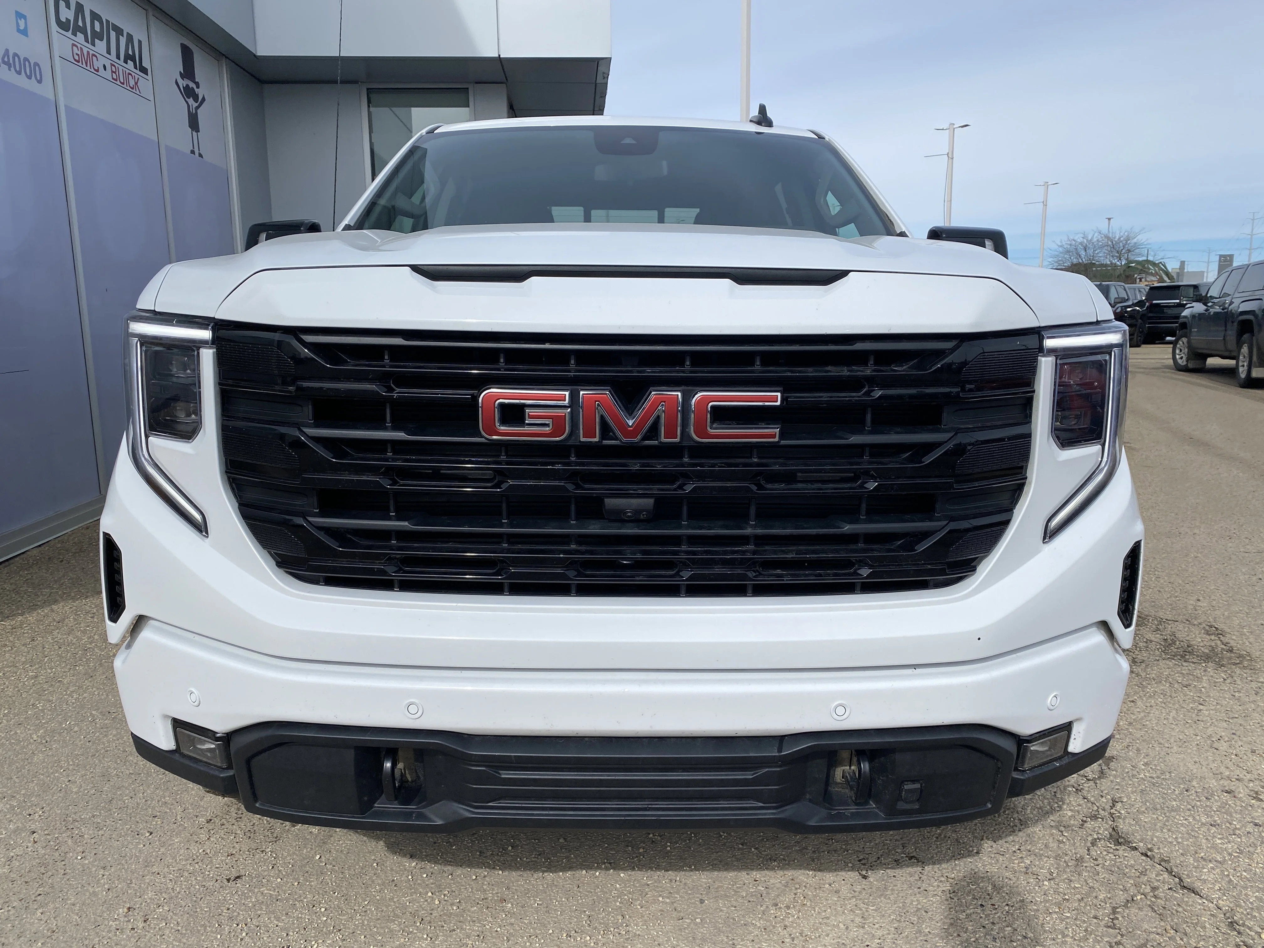 Certified Used 2024 White GMC Crew Cab Elevation * STANDARD BOX * BUCKETS * 360 CAMERA * image 7
