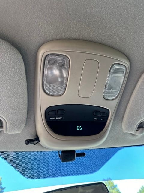 Used 2006 Bright Silver Metallic Dodge SLT image 38