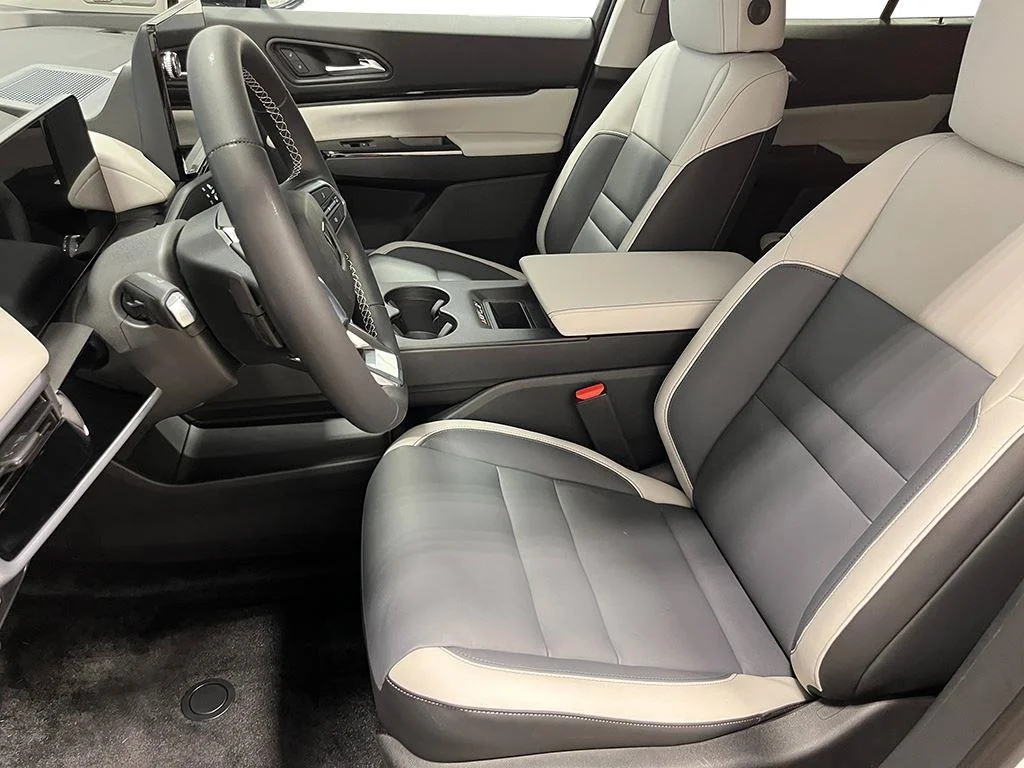 New 2026 Sonic Gray Pearl Honda Touring image 13