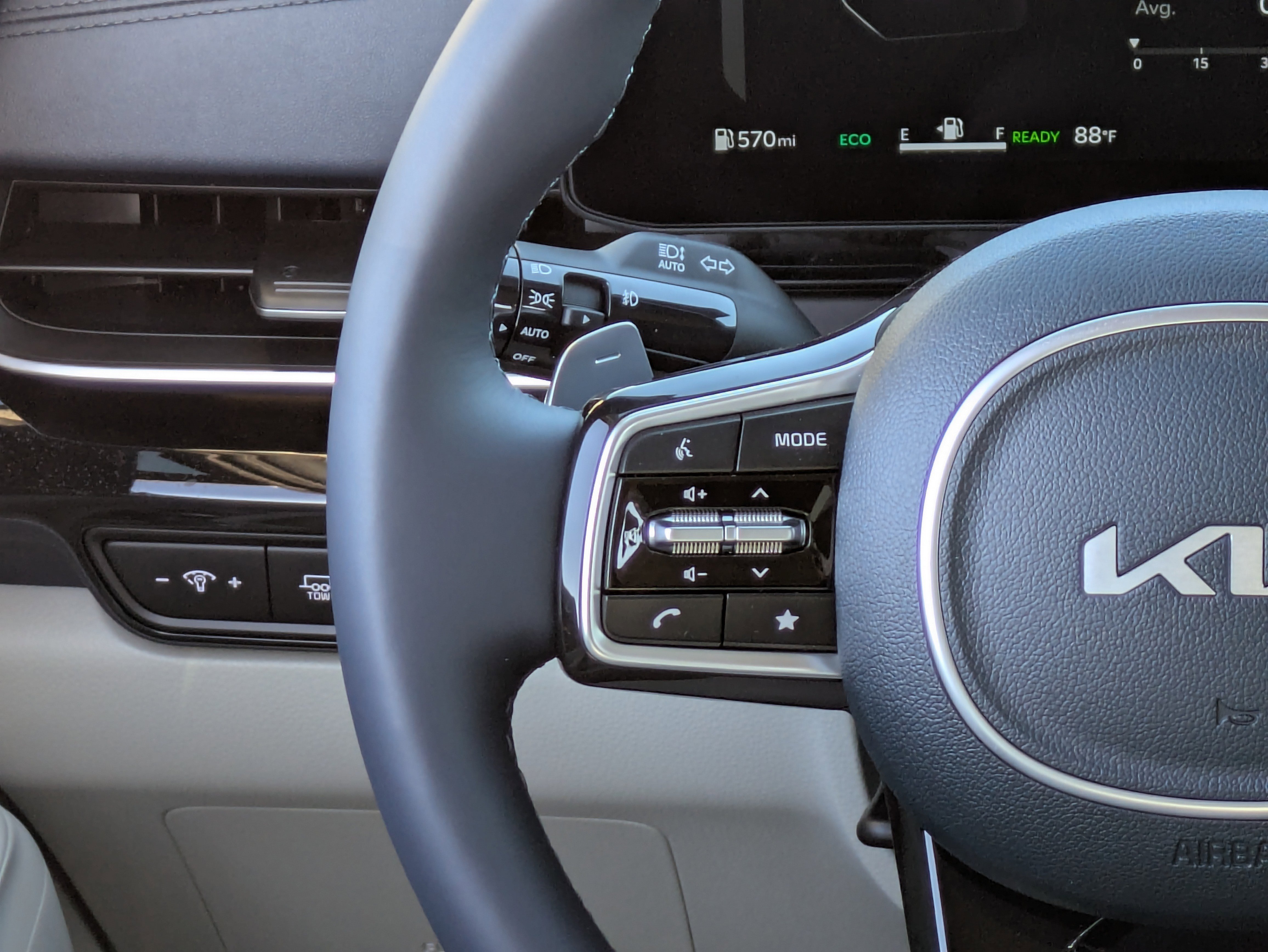 New 2026 Ivory Silver Kia SX Prestige image 24