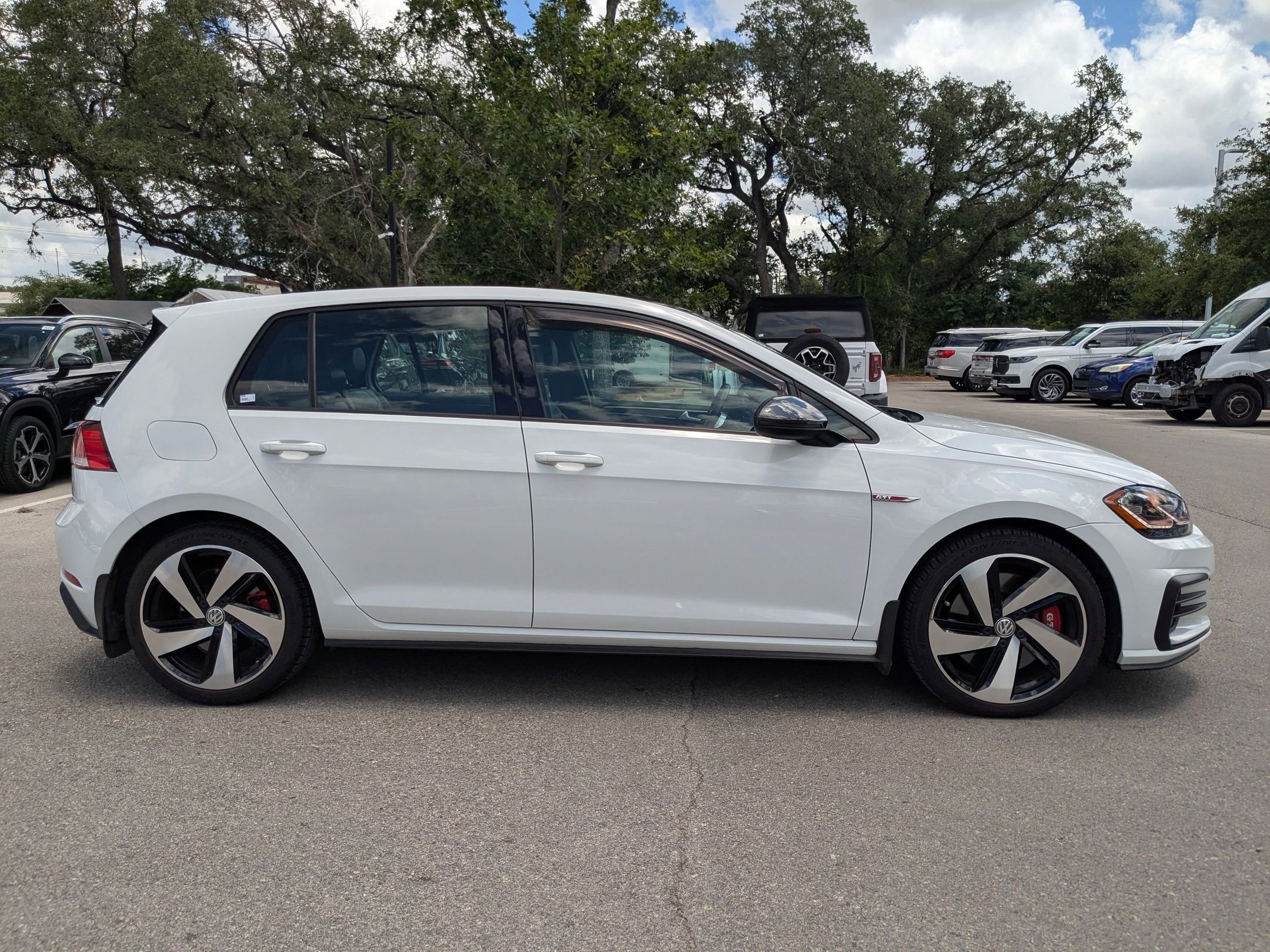 Used 2020 Pure White Volkswagen 2.0T SE image 2