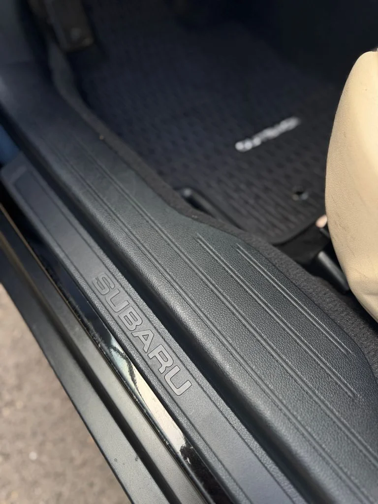 Used 2018 Black Subaru 2.5i Premium image 14