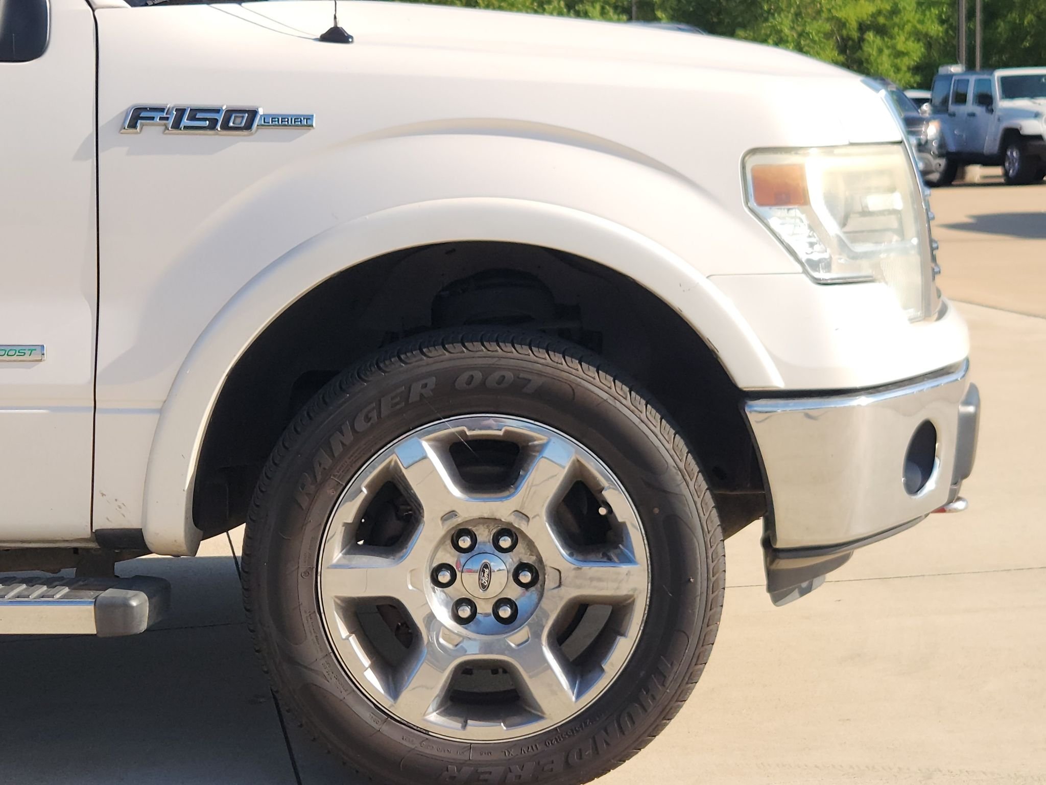 Used 2013 White Platinum Metallic Tri-Coat Ford Lariat image 9