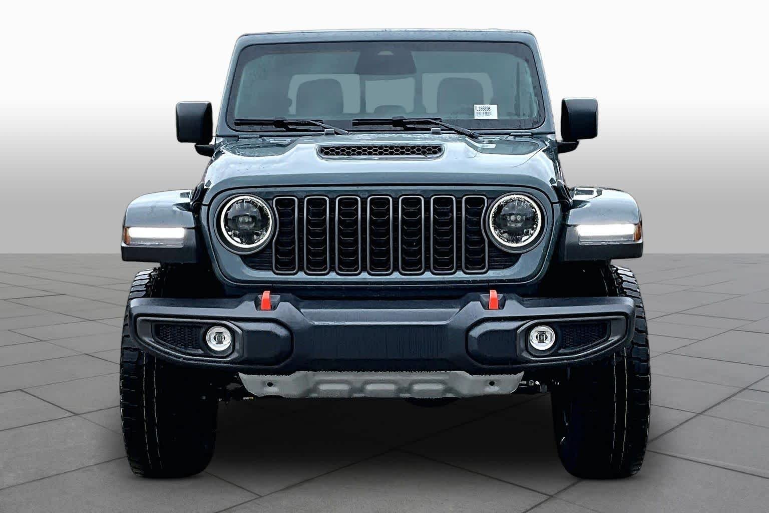 New 2026 Anvil Clearcoat Jeep Mojave image 4