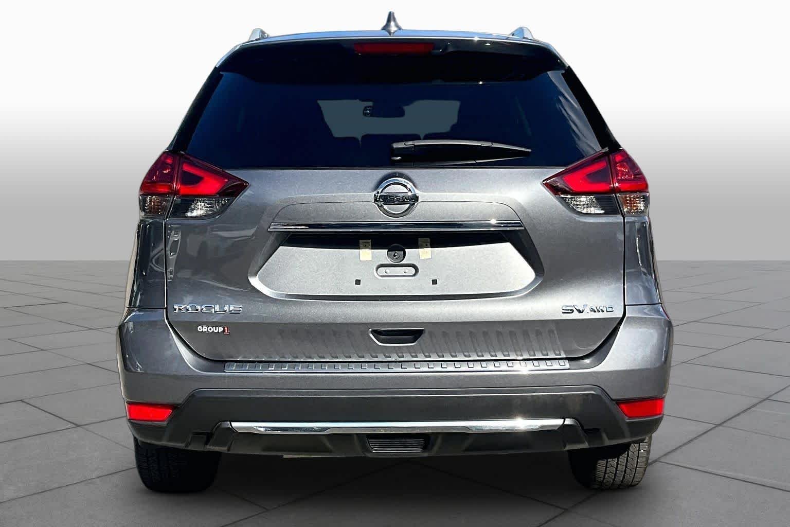 Used 2018 Gun Metallic Nissan SV image 5
