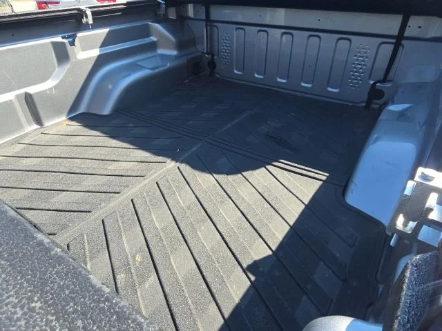 Used 2020 Silver Jeep Mojave image 11