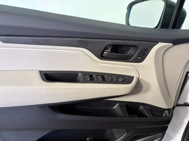 New 2027 Platinum White Pearl Honda EX-L image 16