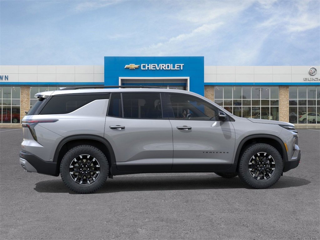 2026 Chevrolet Traverse Z71 photo 2